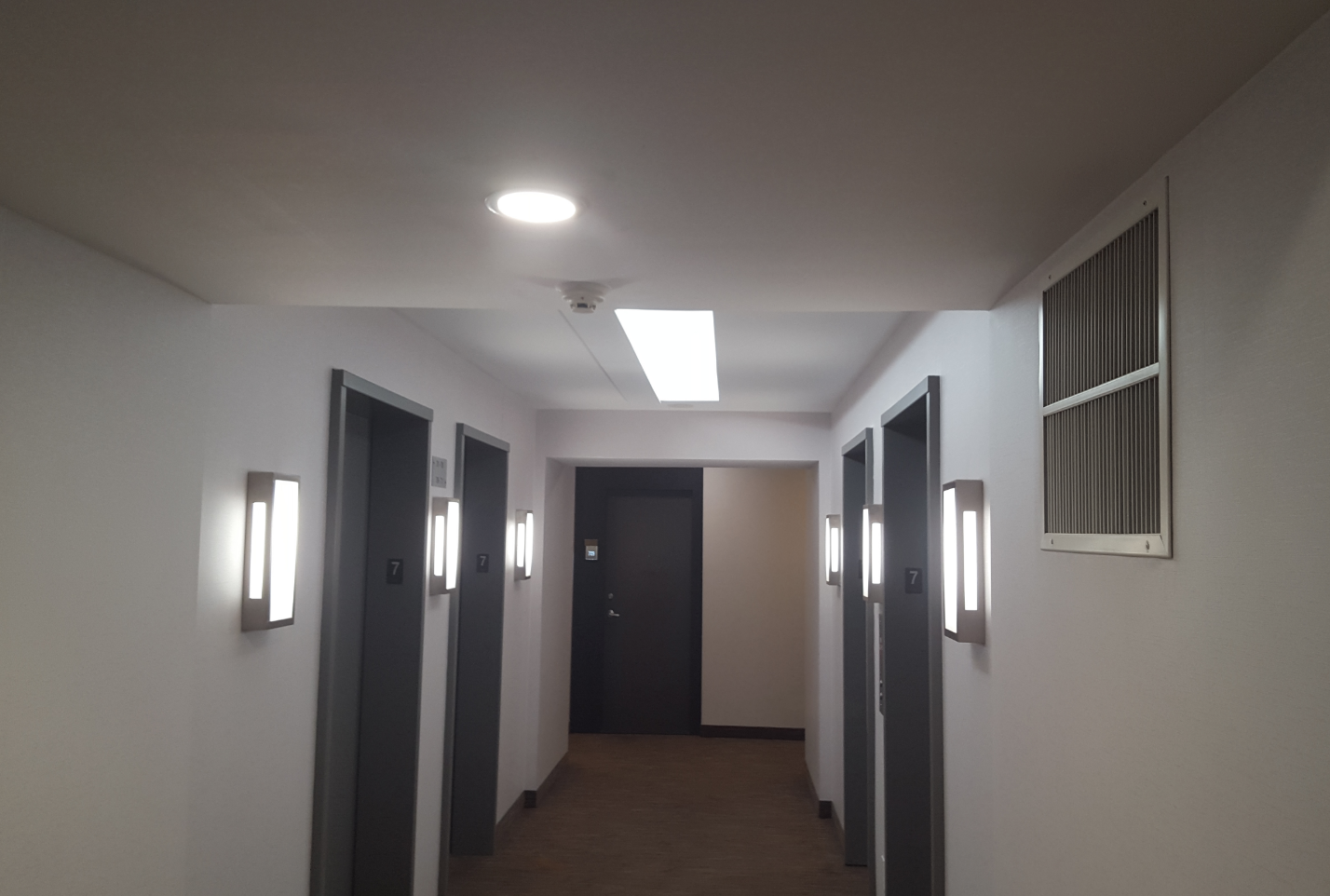 LED Commercial & Street Lighting | Energy Efficient Lighting