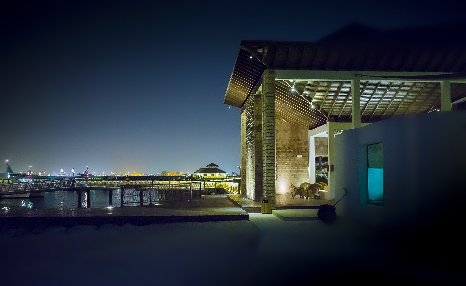 LED Commercial & Street Lighting | Energy Efficient Lighting